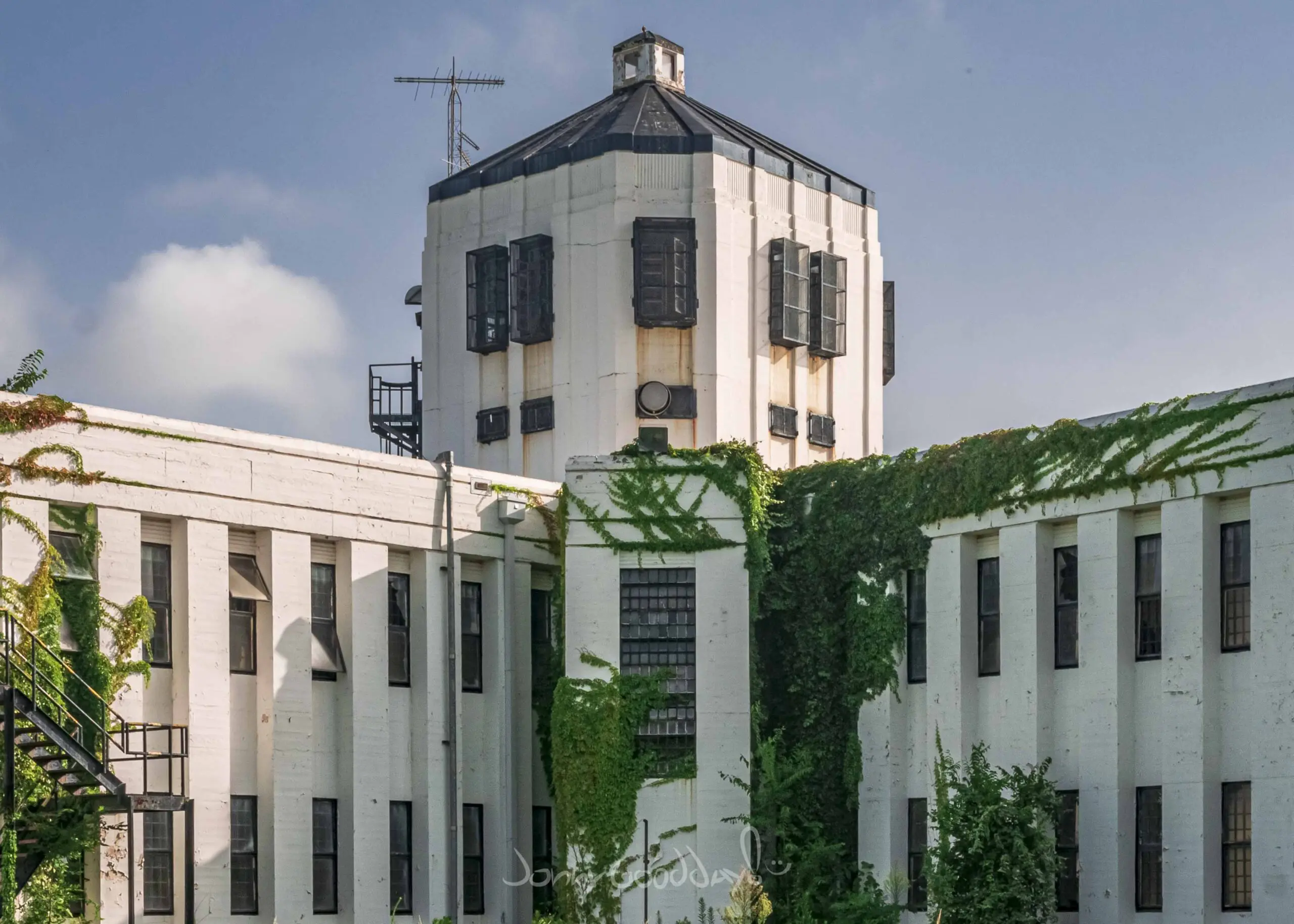 Central Unit tower and administration building before demolition, photographed by Jonny Goodday in 2018.